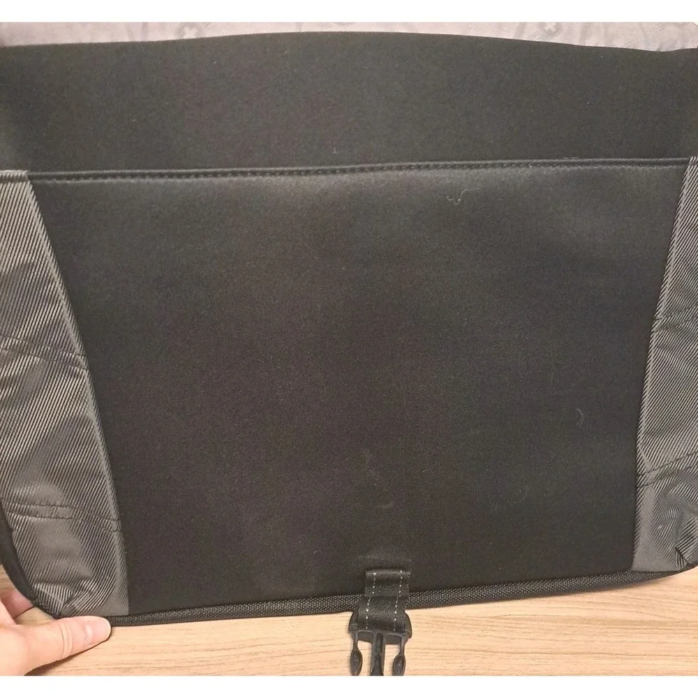 Swiss Gear Laptop Messenger Shoulder Bag Multi Compartment Briefcase 16